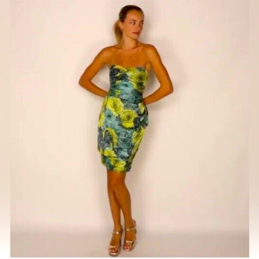 Vintage Nanette Lepore for Bergdorf Goodman Strapless Silk Mini Dress. Size 6